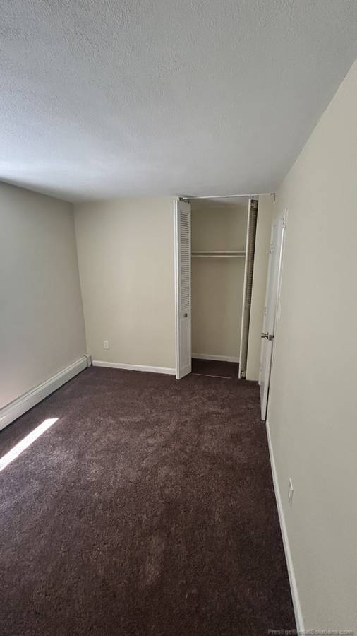 Building Photo - 315 Revere St