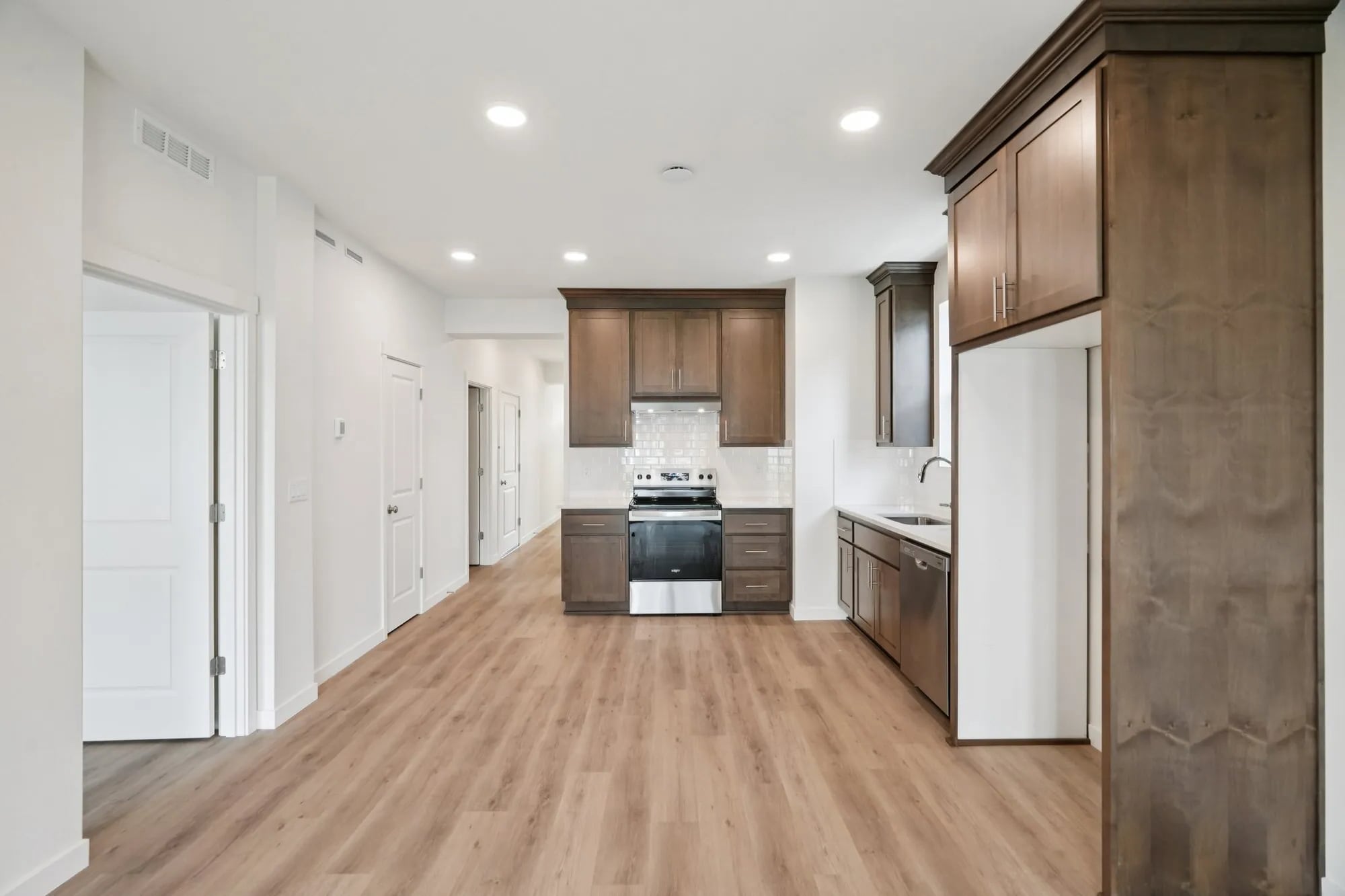 Building Photo - 1915 NW 18th Ave