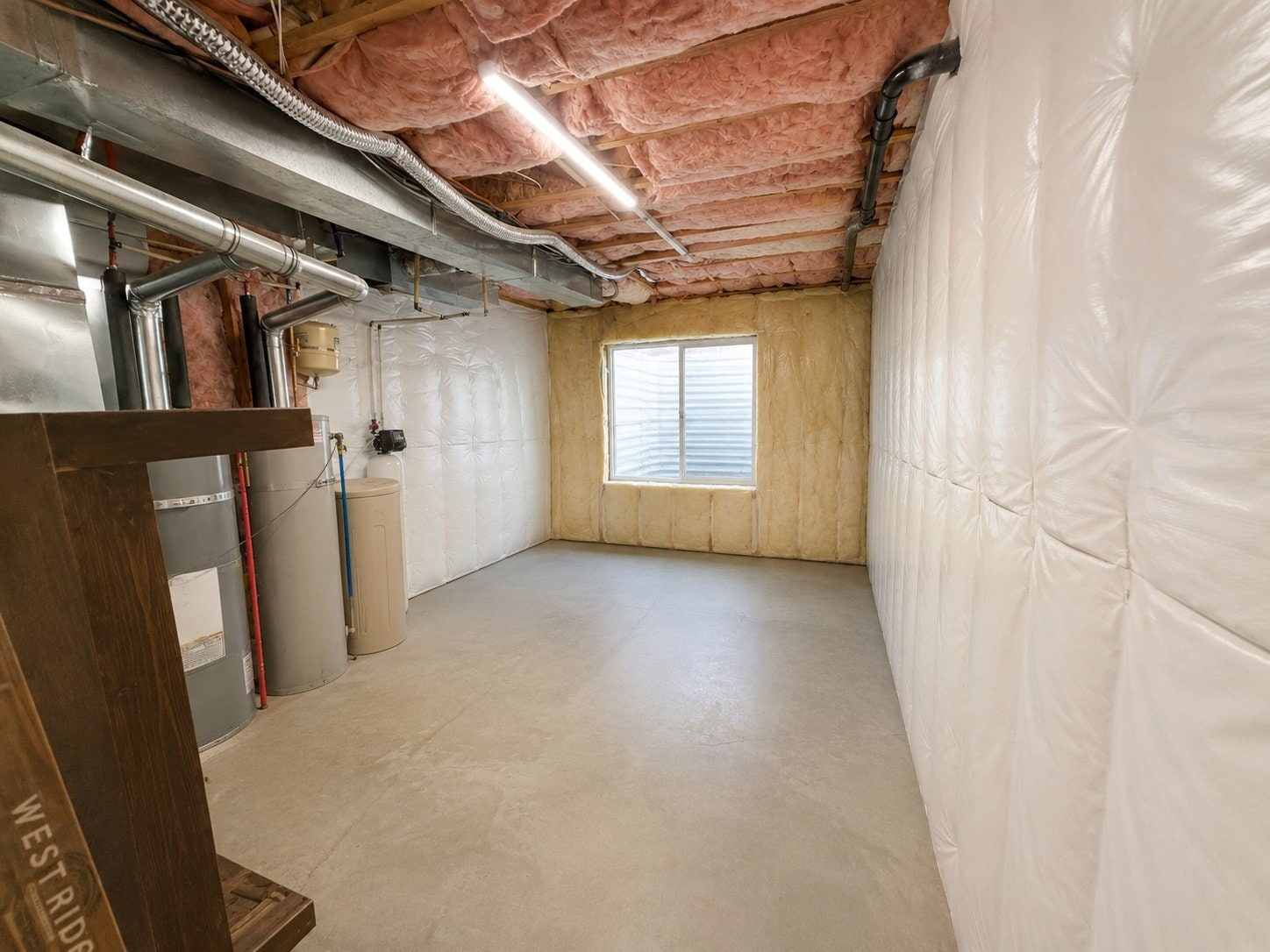 Building Photo - 11093 Alta Crest Dr