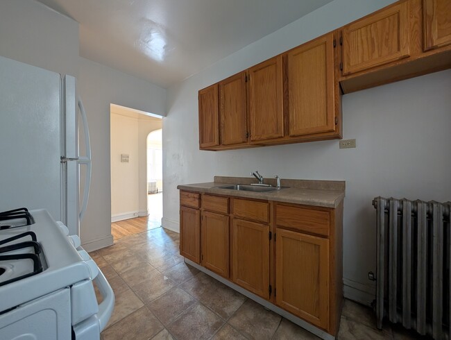 Building Photo - 2948 N Albany Ave