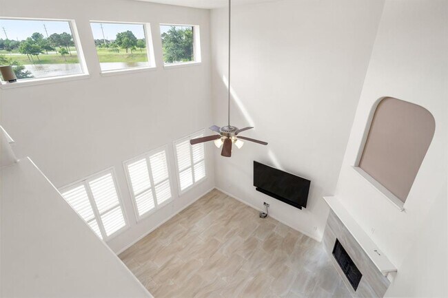 Building Photo - 2107 Pearl Bay Ct