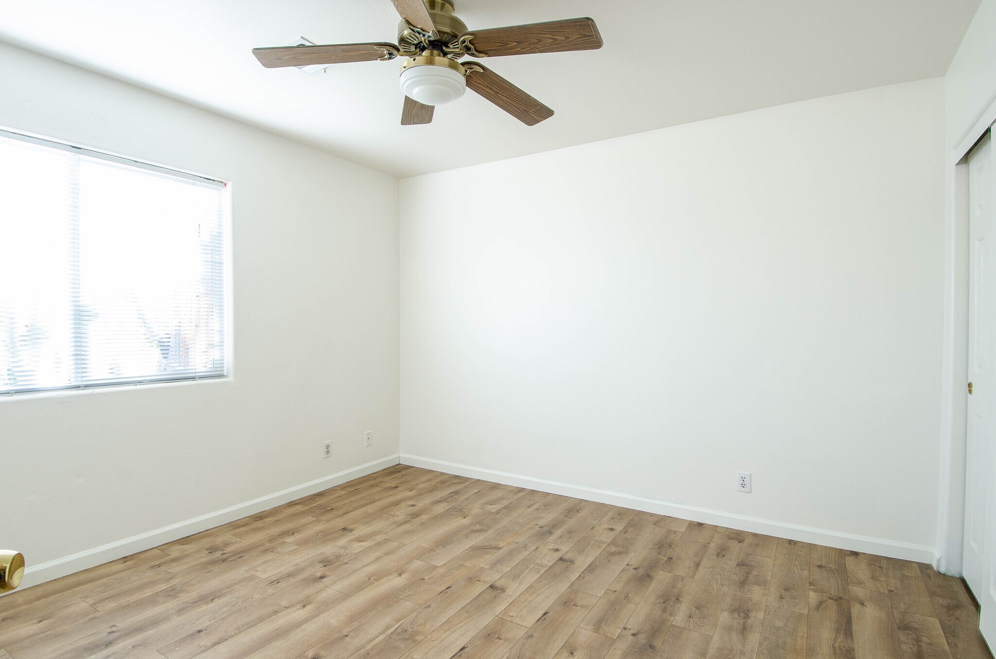 Building Photo - 72548 Sunnyslope Dr