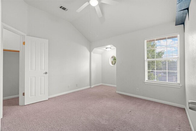 Building Photo - 5639 Taylorcrest Dr