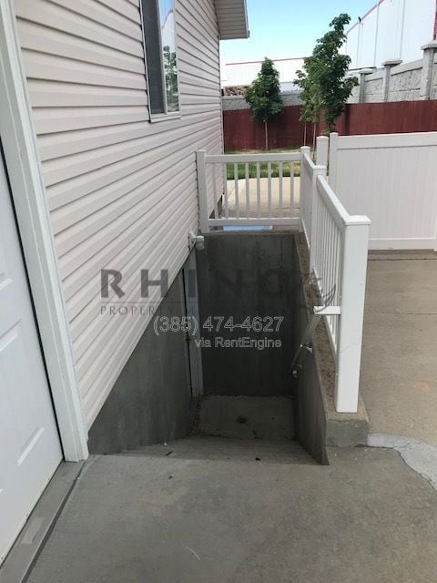 Building Photo - 265 N 750 W