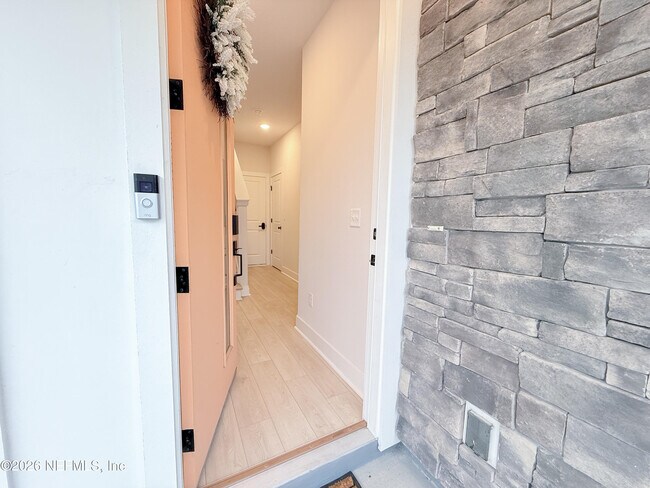 Building Photo - 11102 Quantum Ct