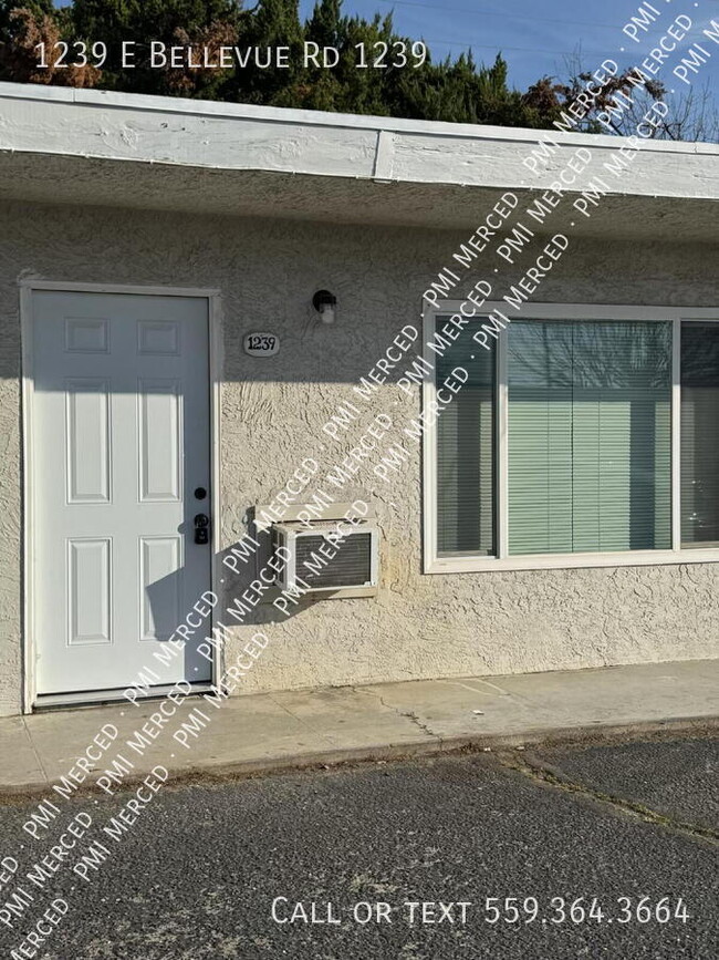 Building Photo - Charming Studio Apartment in Atwater – Con...