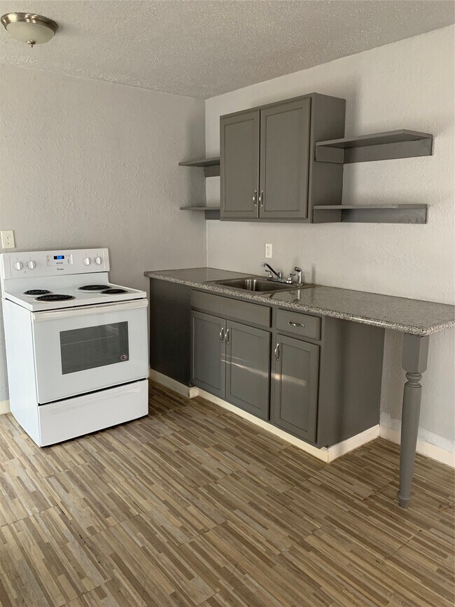 Building Photo - 3116 Avenue L