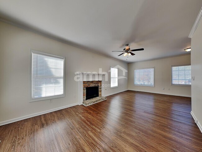 Building Photo - 750 Brooks Rd