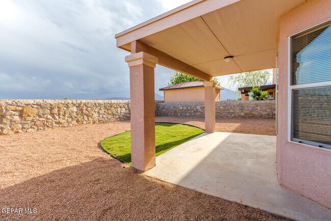 Building Photo - 5954 Katelyn Gray Cir