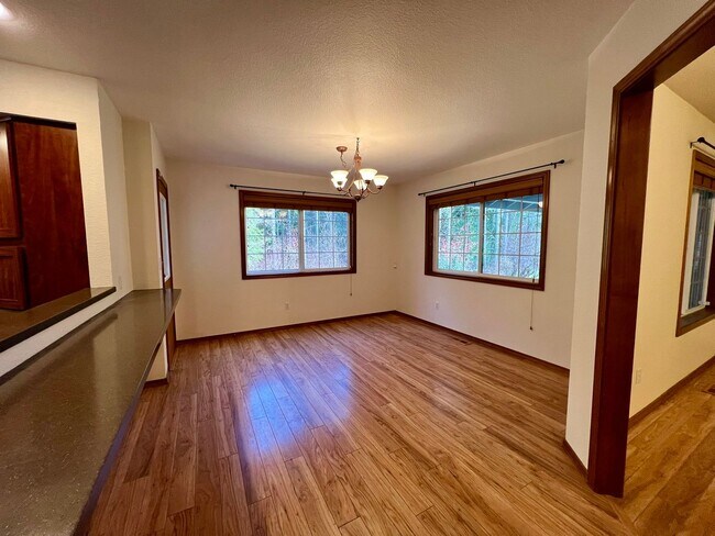 Building Photo - PENDING APPLICATION; Private 5 Acres