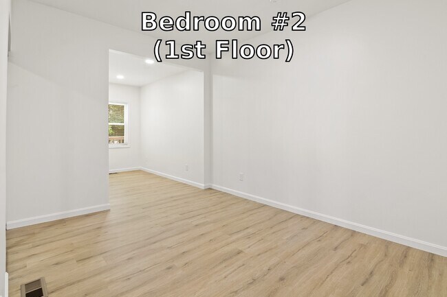 Building Photo - 5201 Kenwood Ave
