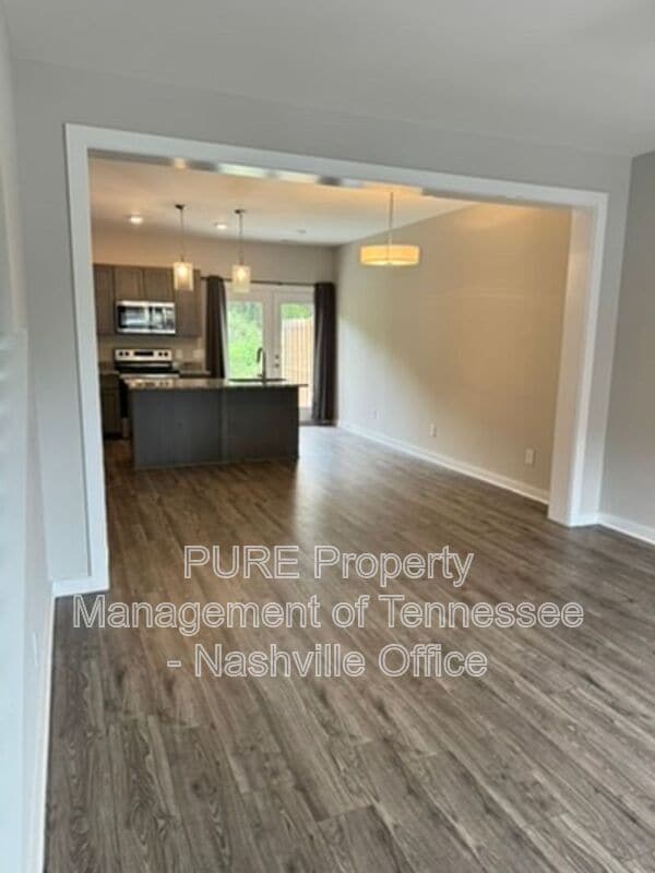 Building Photo - 2402 Danilynn Dr