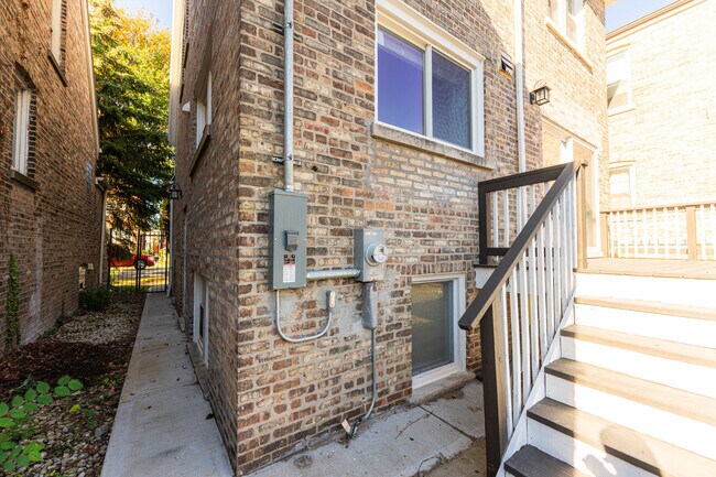 Building Photo - 1809 Euclid Ave