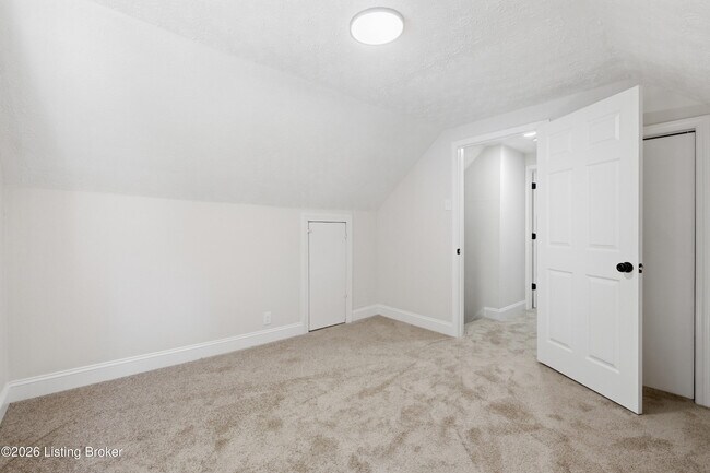 Building Photo - 1219 Becker Ave