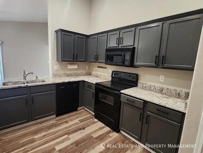 Building Photo - 8642 W Echo Ln