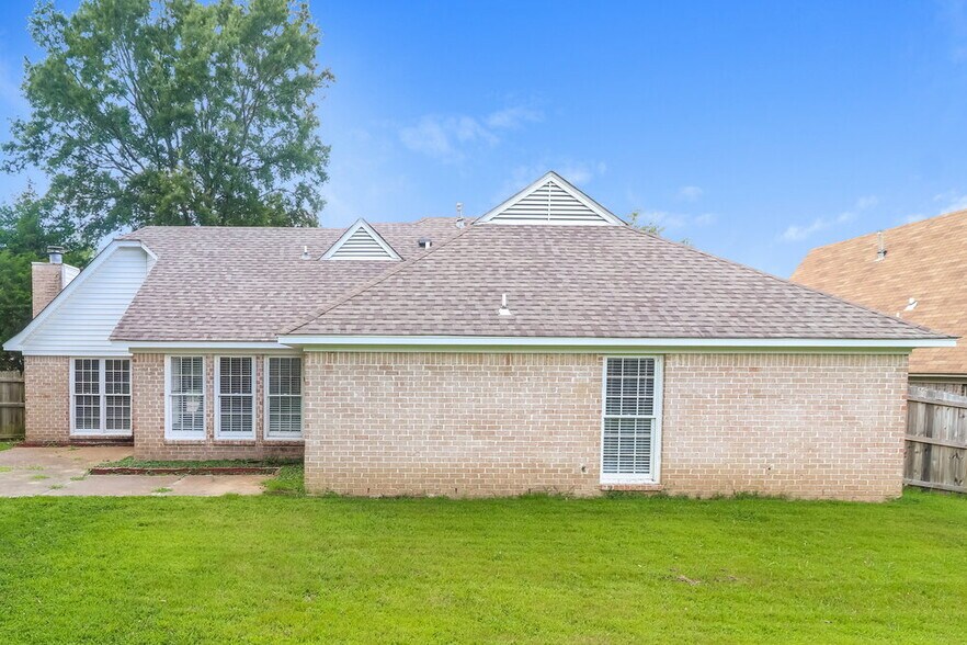 Building Photo - 4520 S Germantown Rd