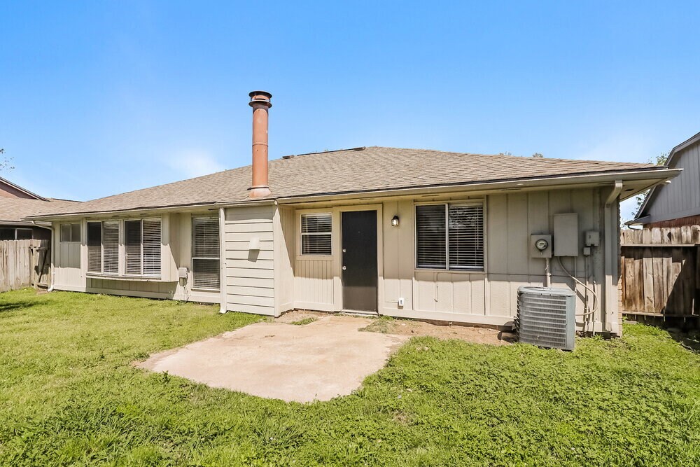 Building Photo - 8443 S Meadow Bird Cir