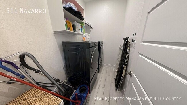 Building Photo - 311 Navarro-