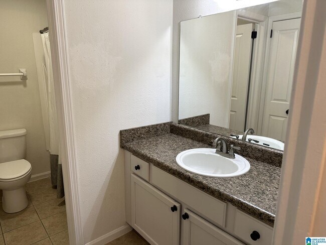 Building Photo - 1107 Chapel Creek Dr