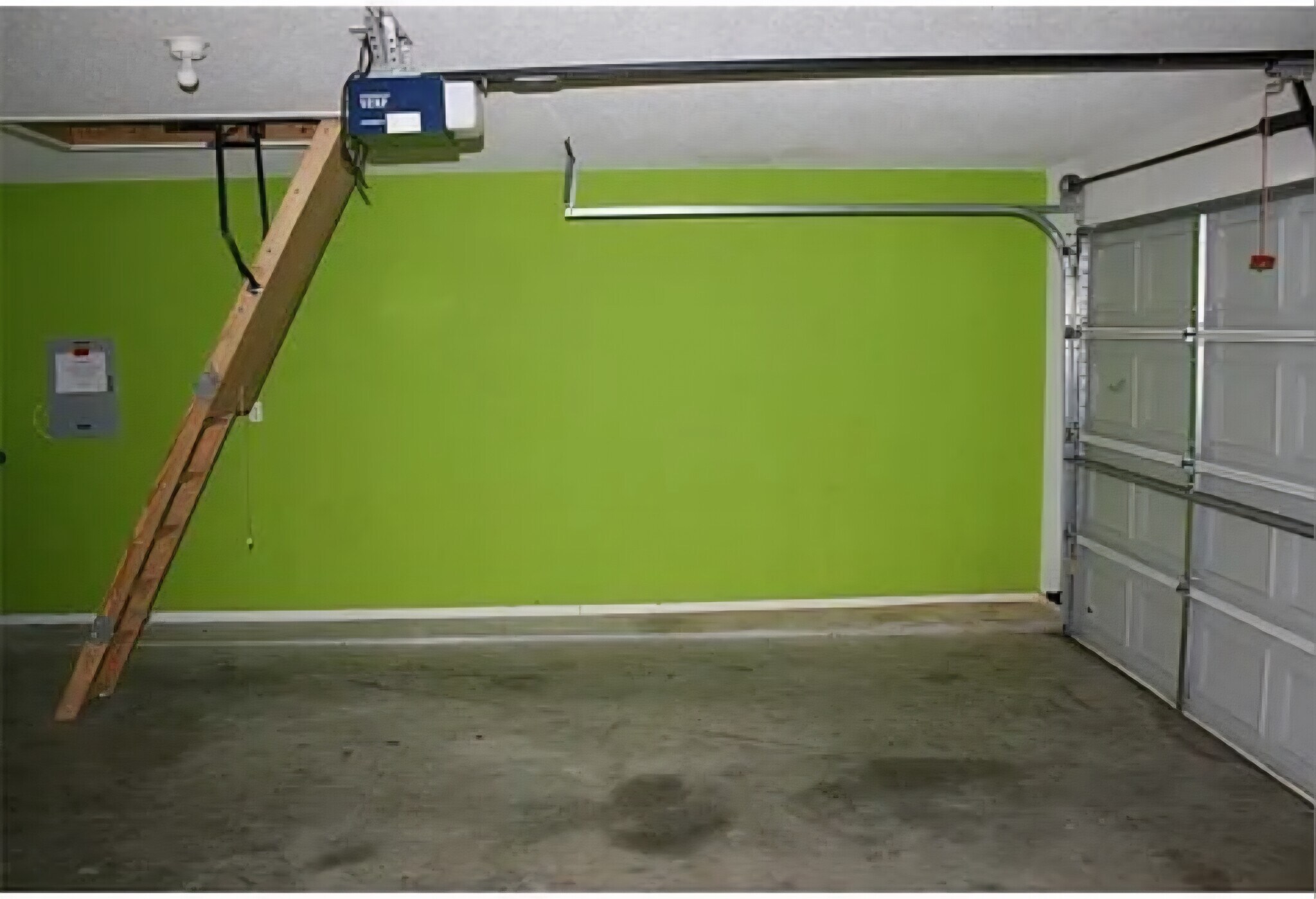 garage - 616 NE Fenway Ave