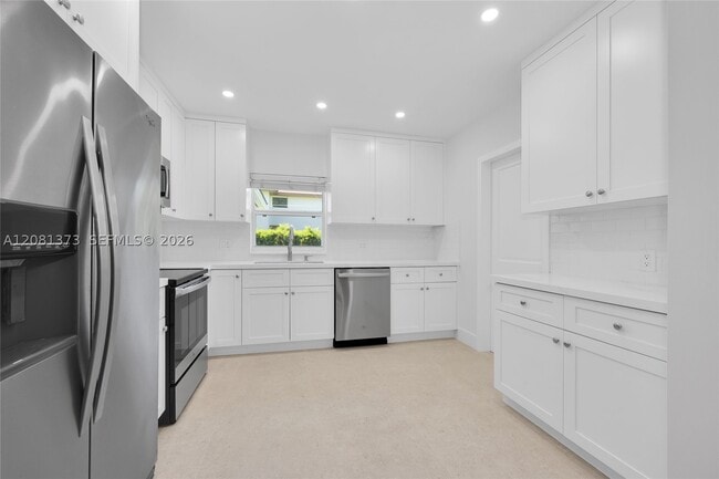 Building Photo - 1540 Sarria Ave