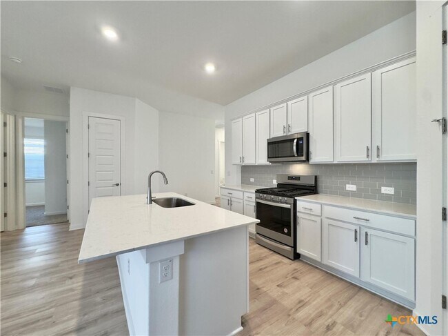 Building Photo - 2109 Gabriels Horn Rd