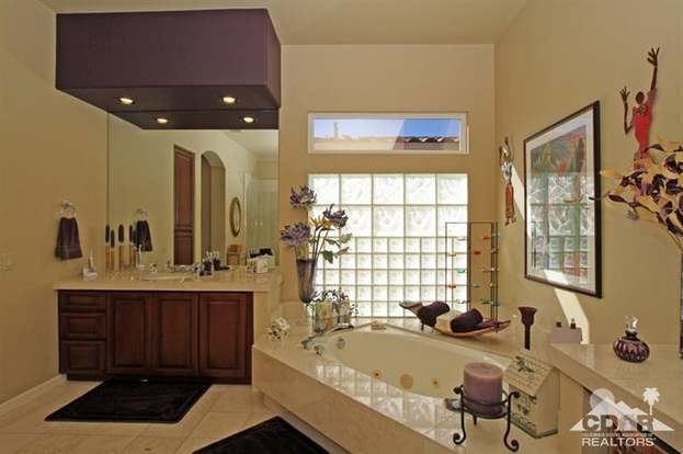 Building Photo - 348 Tomahawk Dr