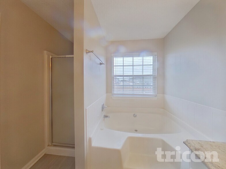 Building Photo - 11842 Registry Blvd