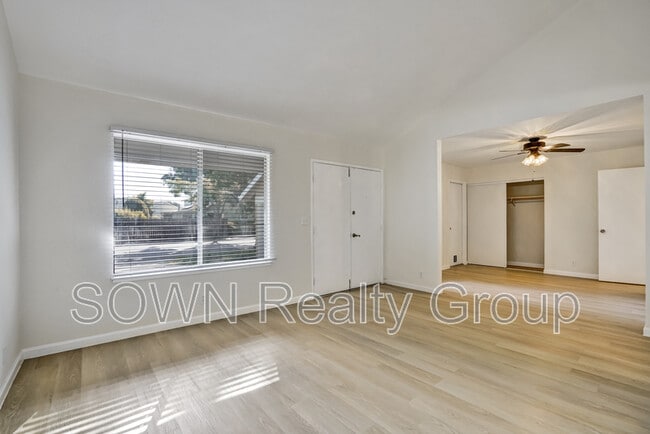 Building Photo - 36845 Reynolds Dr