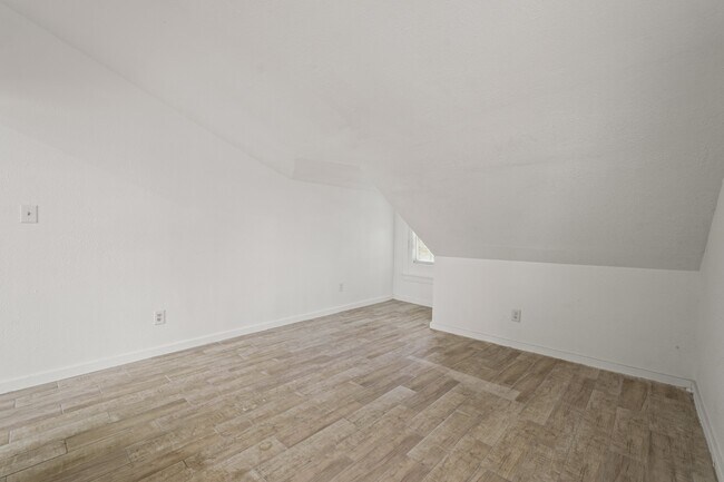 Building Photo - 1415 Church St