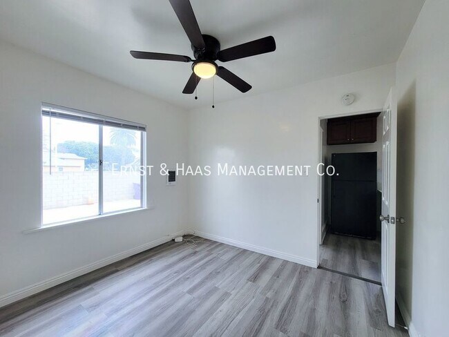 Building Photo - Charming 1+ Bedroom California Bungalow home!