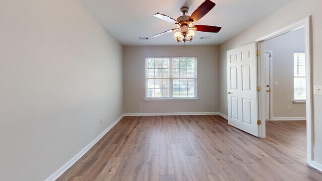 Building Photo - 10131 Ballyclare Ct