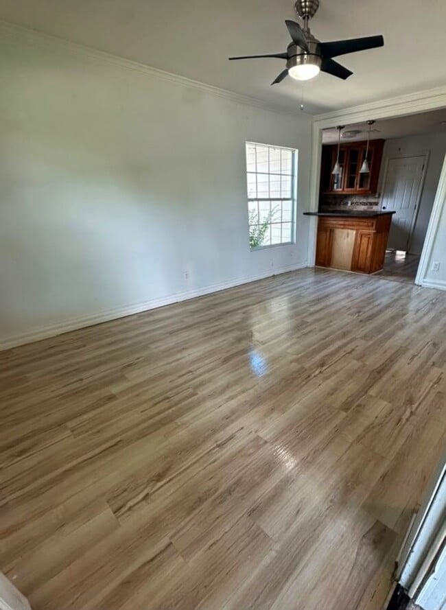 Building Photo - A hassle-free lifestyle