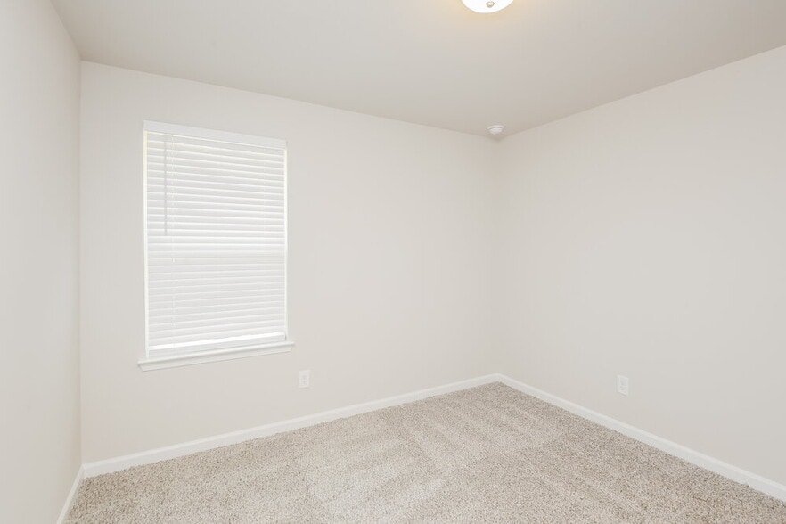 Building Photo - 137 Longleaf St
