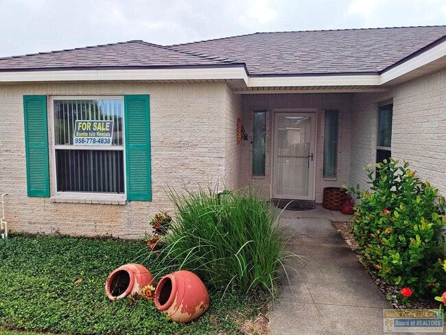 Building Photo - 1 Pinehurst Dr