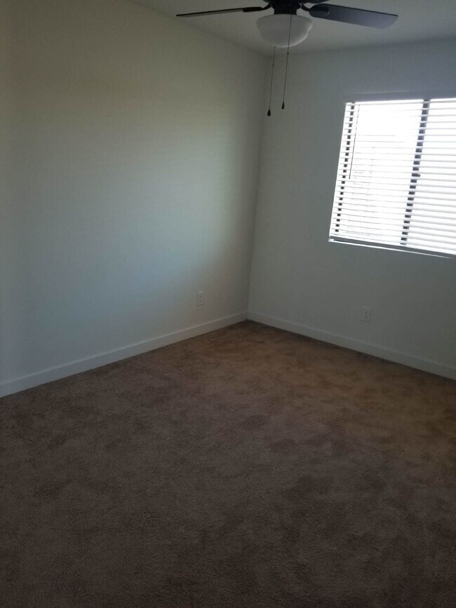 Building Photo - Charming Ground-Level 2BR/1BA with Private Patio Backyard