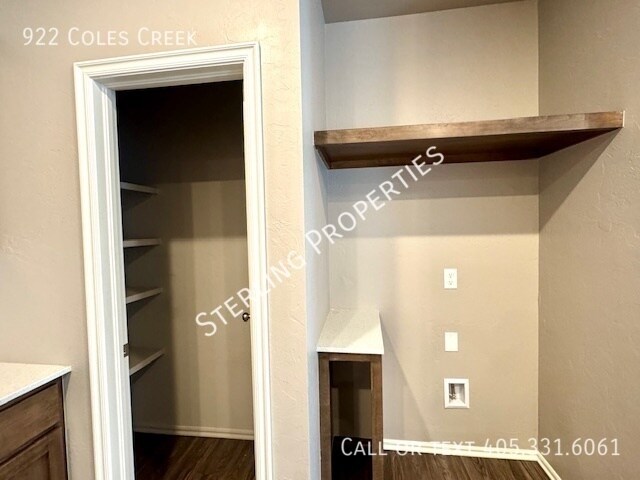 Building Photo - 922 Coles Creek