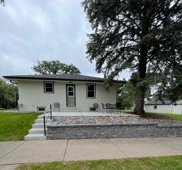 Building Photo - 3957 France Ave S