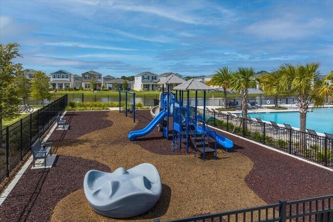 Building Photo - 637 Bayhawk St