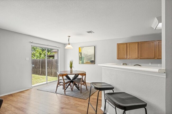 Building Photo - 2112 Perkins Pl