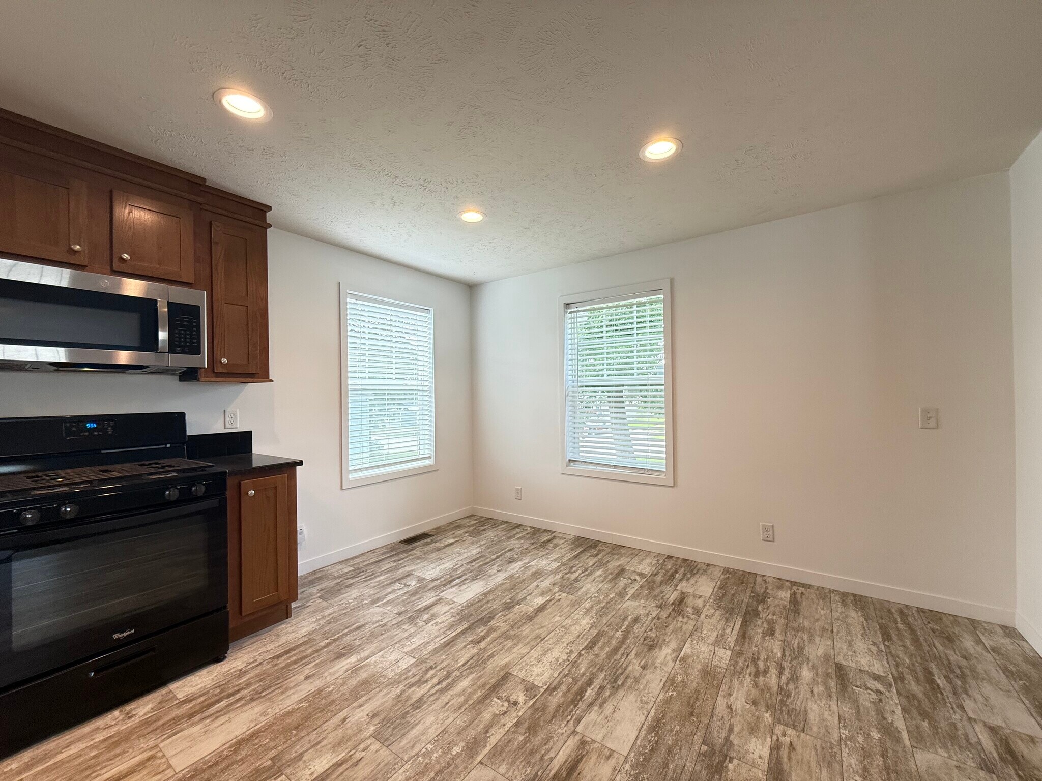 Building Photo - 2018 Lark Ln NW