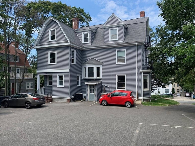 Building Photo - 19 Braemore Rd