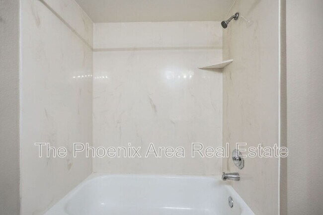 Building Photo - 1351 N Pleasant Dr