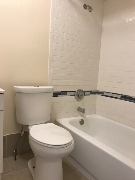 Building Photo - 1408 Cherry Hill Dr