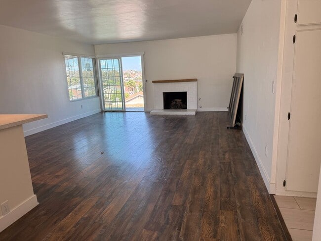 Building Photo - 6985 Ramfos Ln