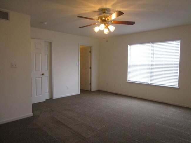 Building Photo - 3509-3511 La Mesa Dr.