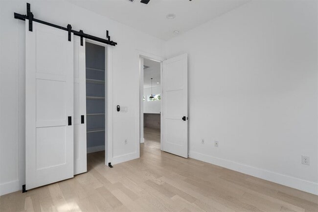 Building Photo - 4712 Reyes St