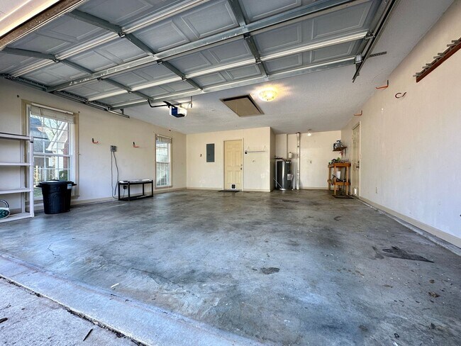 Building Photo - Spacious 4-Bedroom Home with Bonus Room & Exceptional Amenities