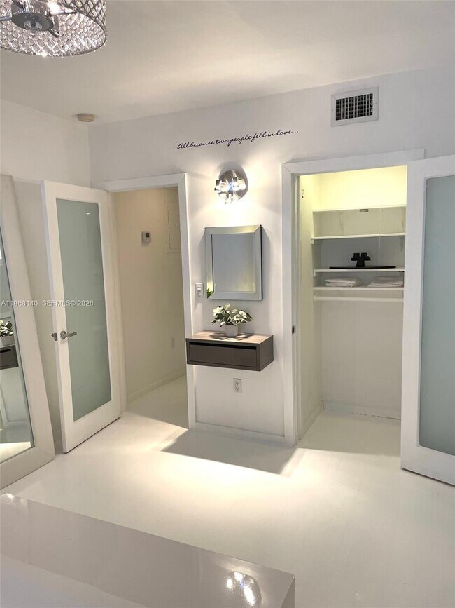 Building Photo - 1616 Euclid Ave