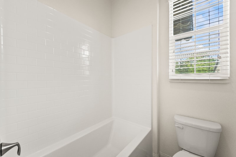 Building Photo - 950 N Ellie St